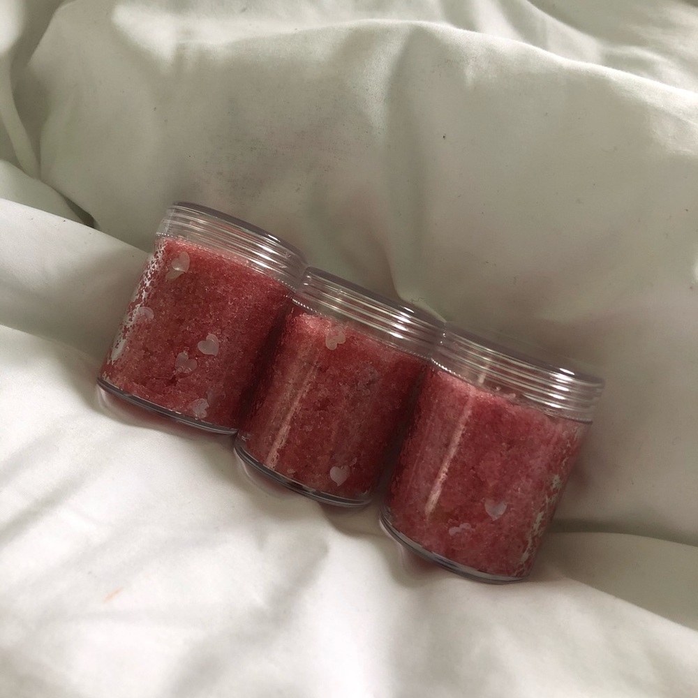 Strawberry Hearts Moisturizing Lip Scrub
